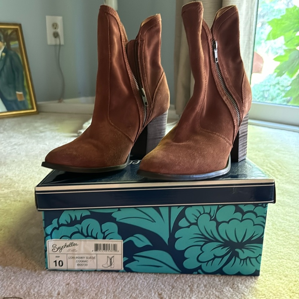 Seychelles Lory Penny Western Bootie, Size 10 in honey suede